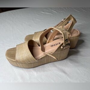 Platform sandals
